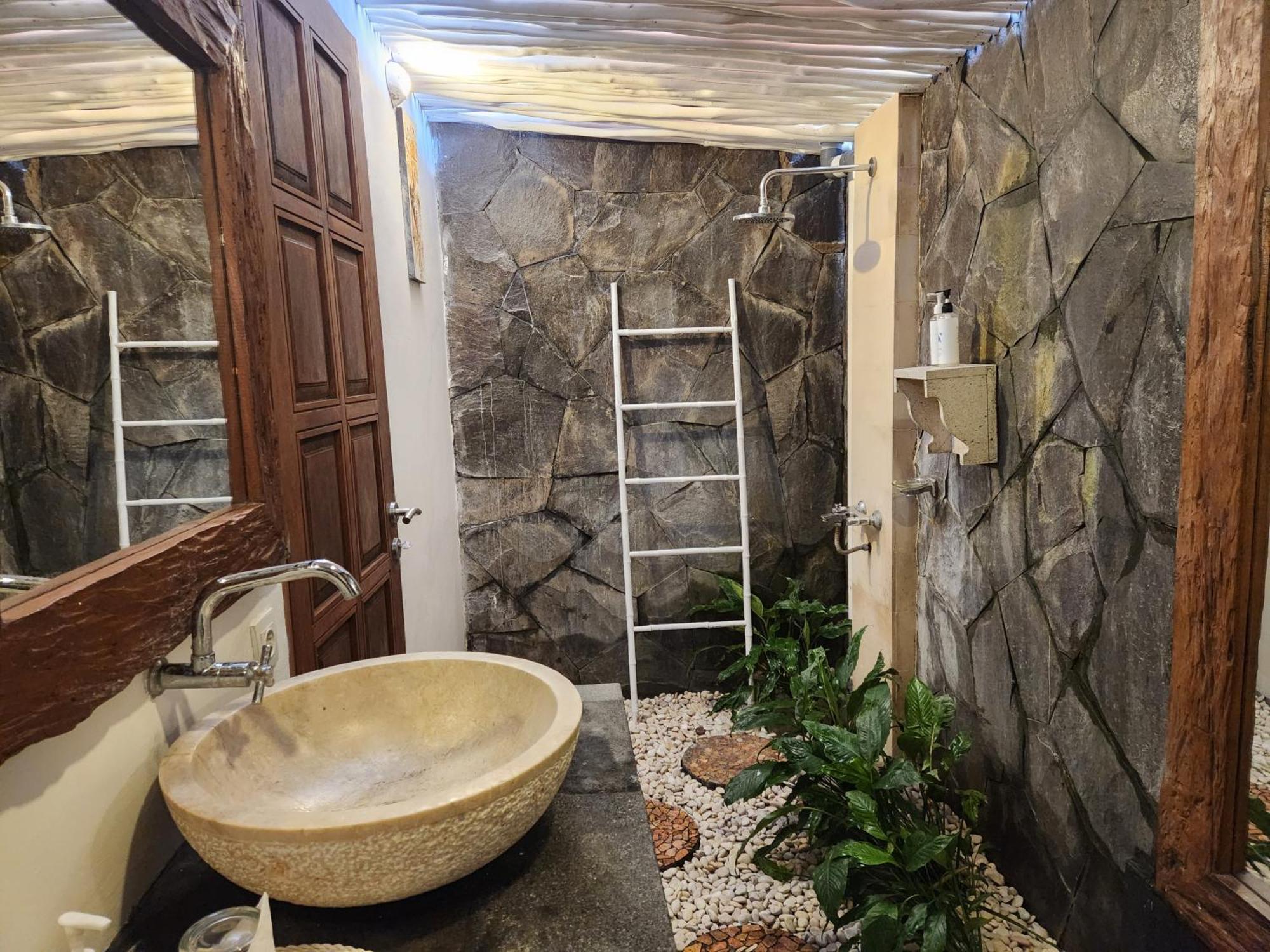 The Calmtree Bungalows Canggu Dış mekan fotoğraf